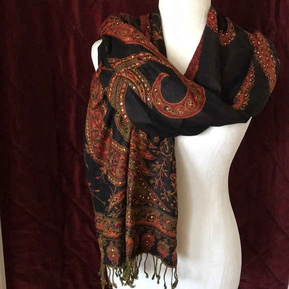 Accessories - 🔴 2 for $13 Moroccan inspired scarfs